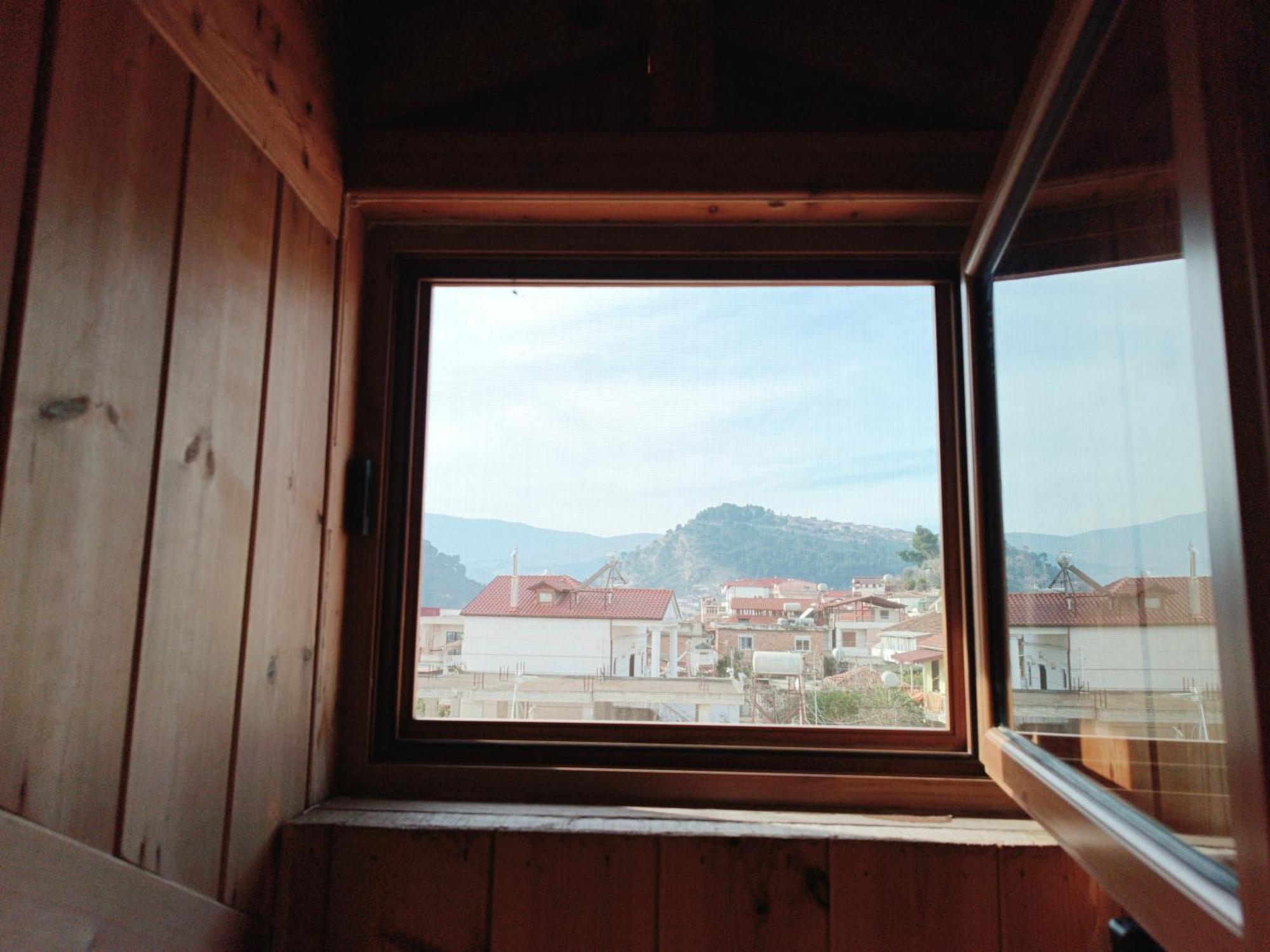 Guesthouse Eva Suite เบราท ภายนอก รูปภาพ